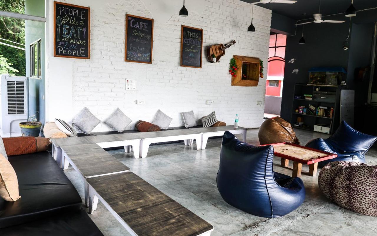 Bunkstay Coworking Hostel & Glamping Rishīkesh Exterior foto